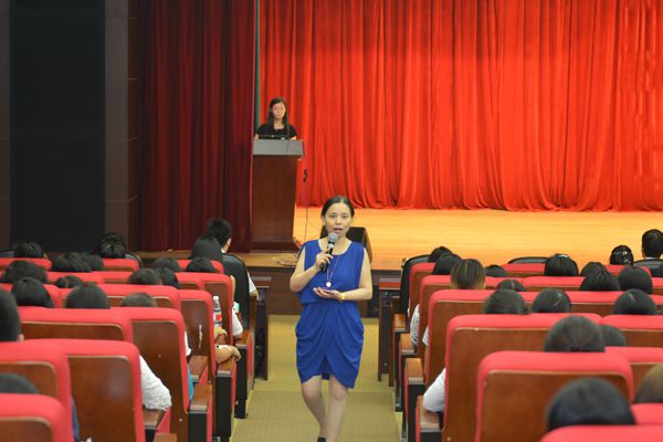 北师大珠海分校张金梅教授来我院作生长范式下的幼儿园戏剧教育专题