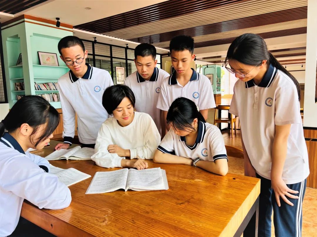 1745290043700044489.jpg 5f789e538629c2e52dfb569007efd557.jpg