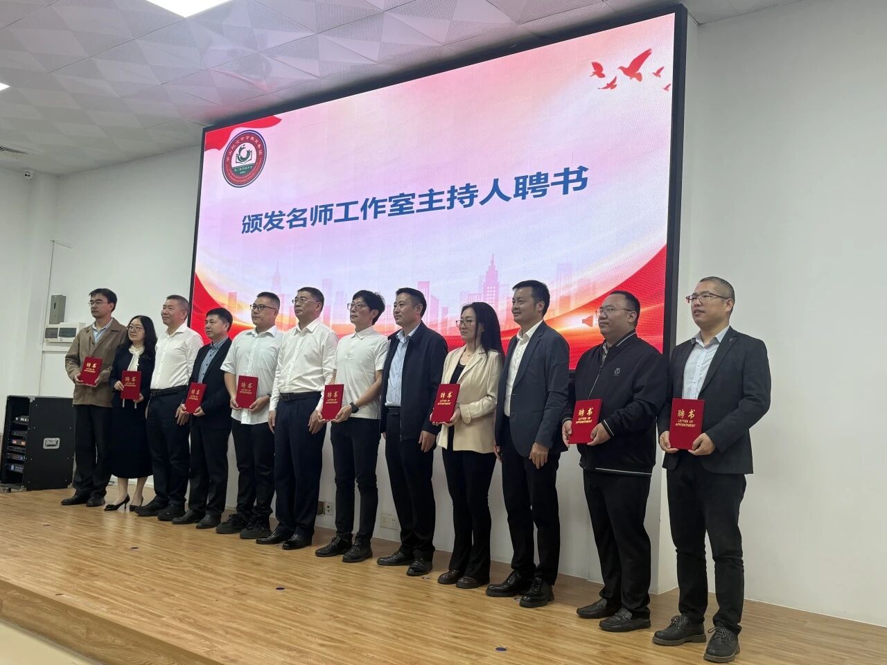 1763949518851045683.jpg d64f2c81456aa03d5cf73324aec34045.jpg