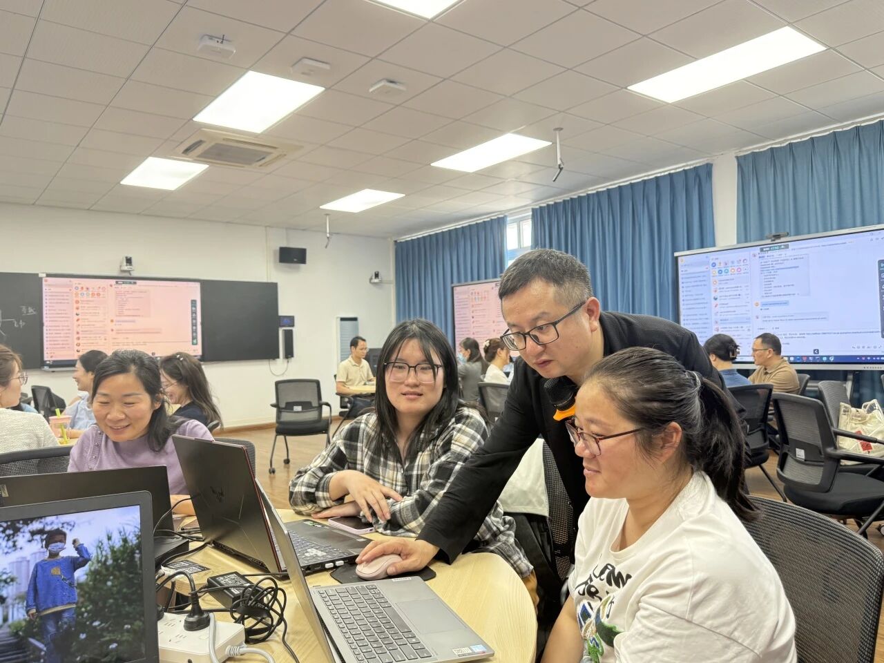 1774865277120074689.jpg a428794683d5cf251aa00aad6a00f63f.jpg